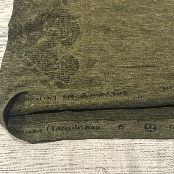 🍋Women’s Lululemon Swiftly Tech Long Sleeve Crew size 6🍋black/brave olive - Picture 8 of 16